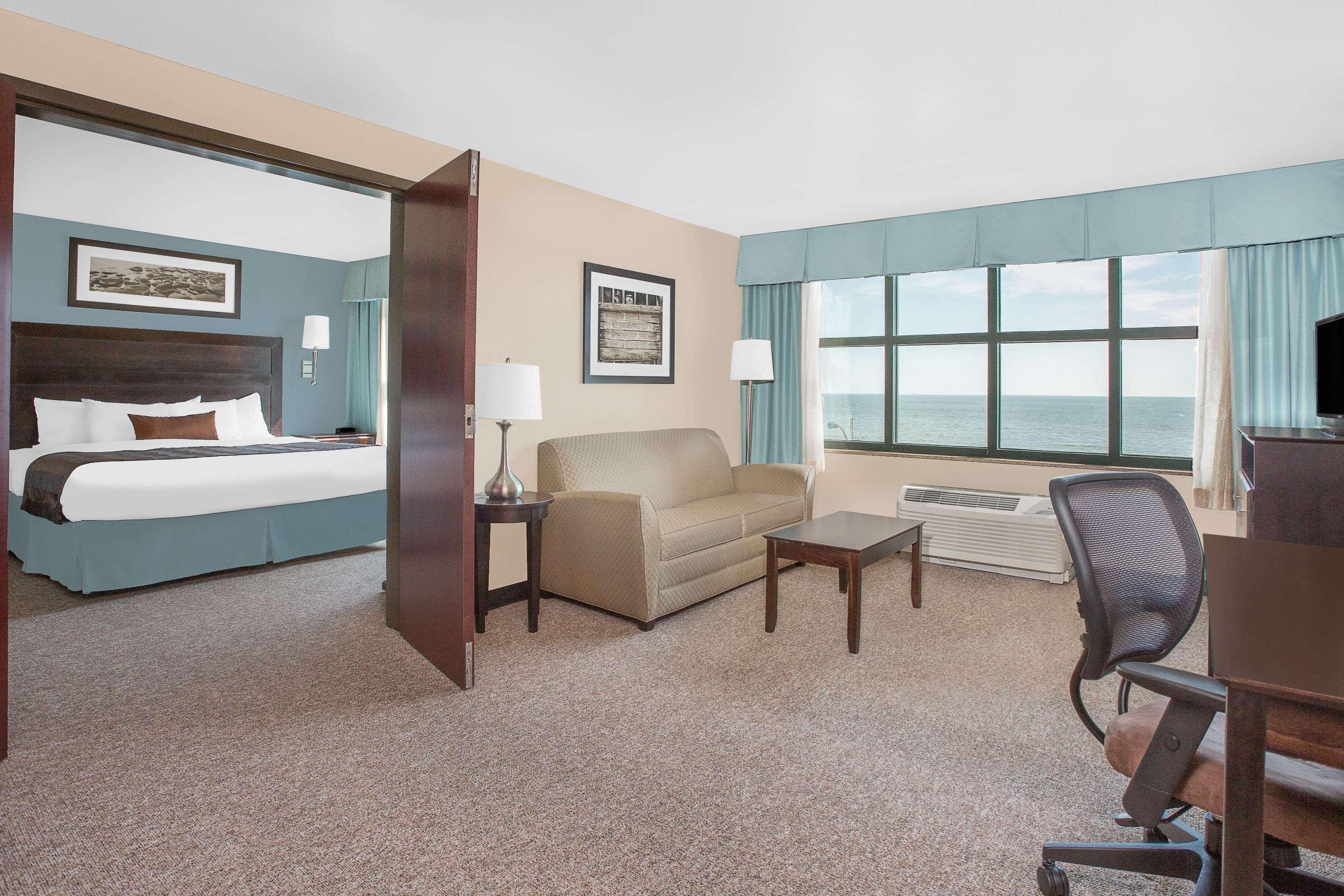 Holiday Inn Express - Gulfport Beach By Ihg Exterior foto